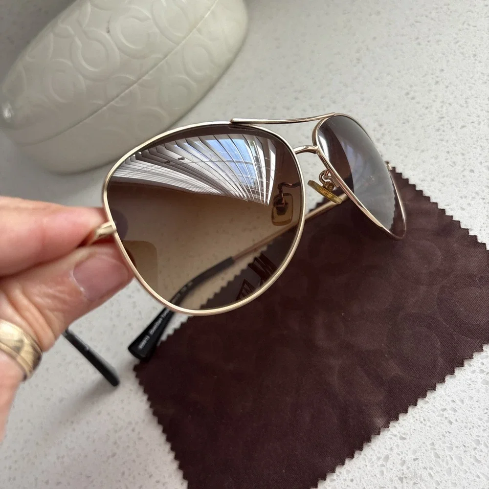 Coach Gold Aviator Sunglasses HC 7028 (L915) Jaclyn 9099/13 Clamshell Case